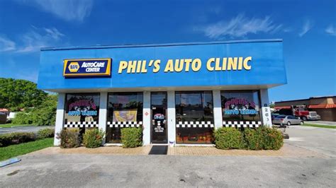 PHIL’S AUTO CLINIC .